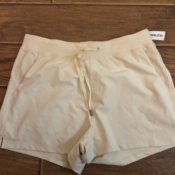 Old Navy New With Tags Light Beige/yellow Shorts - Picture 3 of 8